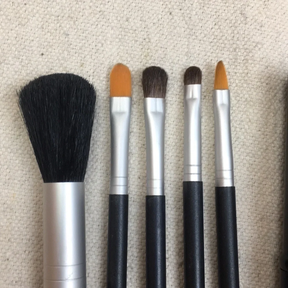 Japonesque travel make up brush set in metal tube